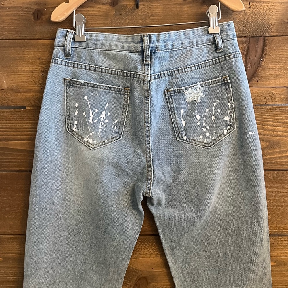 Distressed Jeans - Picture 2 of 6